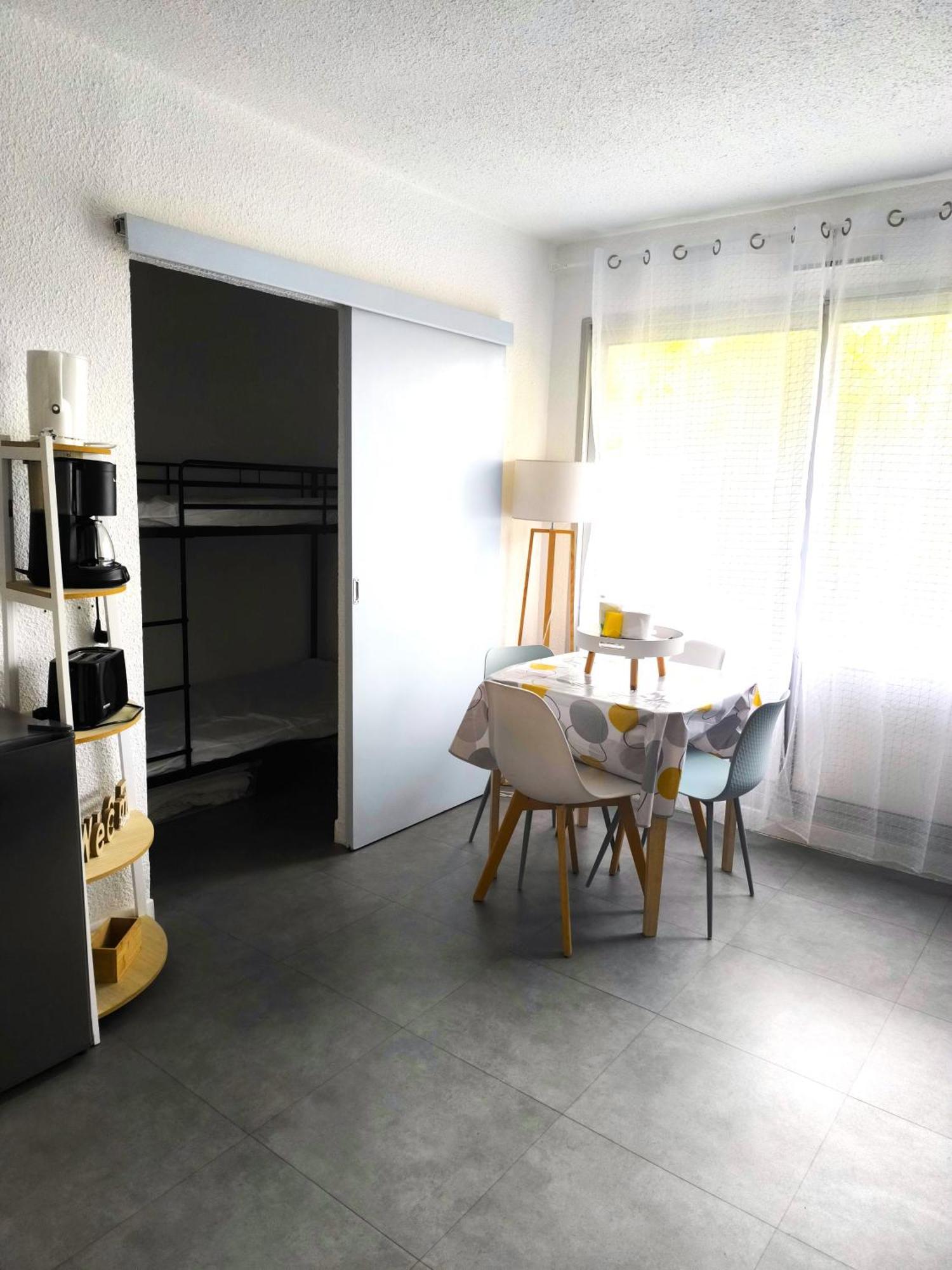 La Desirade Avec Parking- Port - Wifi Couchage En 160 Neuf Apartment Agde Exterior foto