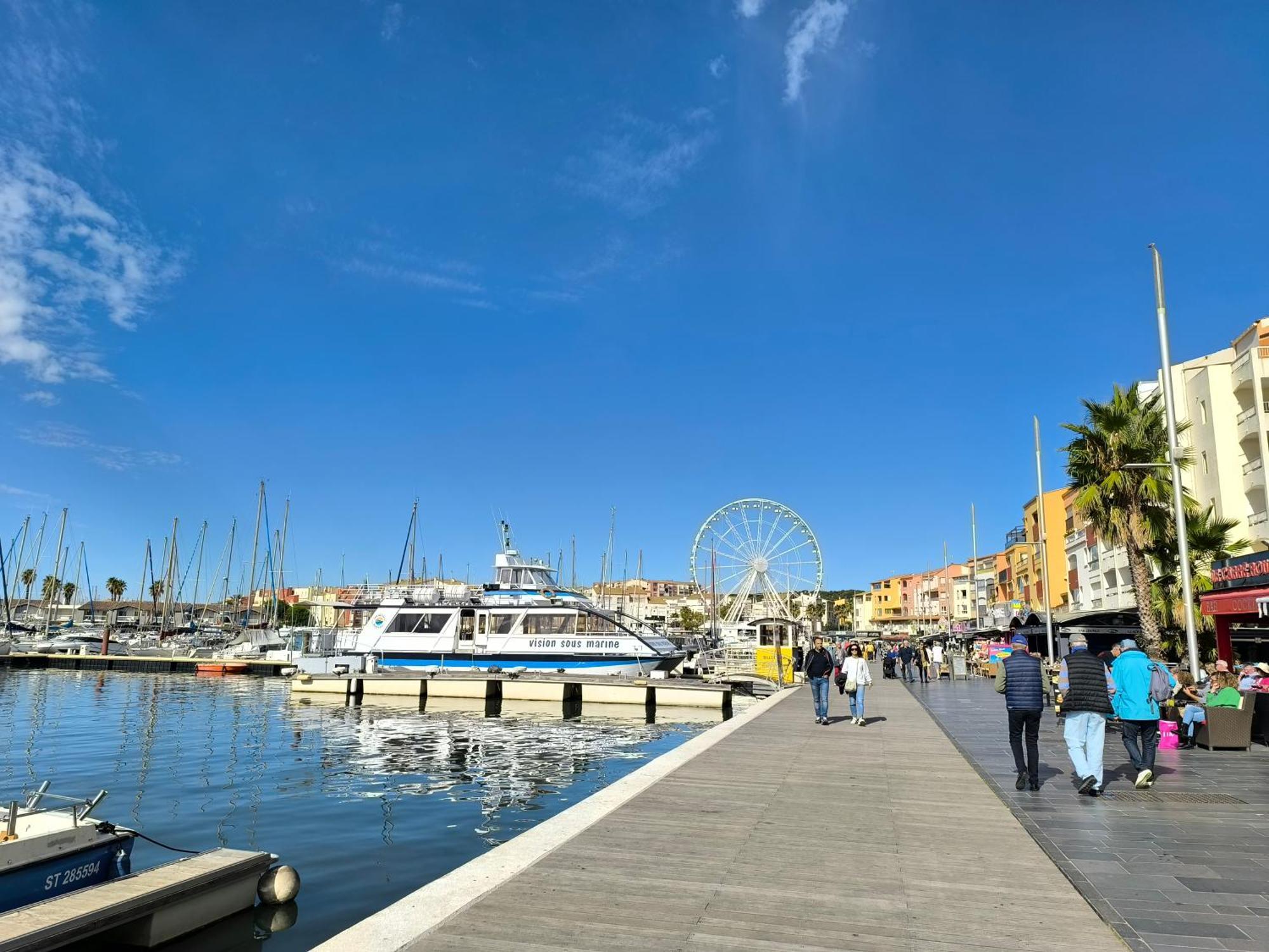 La Desirade Avec Parking- Port - Wifi Couchage En 160 Neuf Apartment Agde Exterior foto